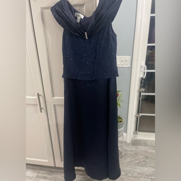 Patra Starburst Lace Gown woman’s size 16 - Picture 2 of 15